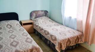 Гостиница Гостевой дом Ирма Геленджик Небольшой двухместный номер с 2 отдельными кроватями-2